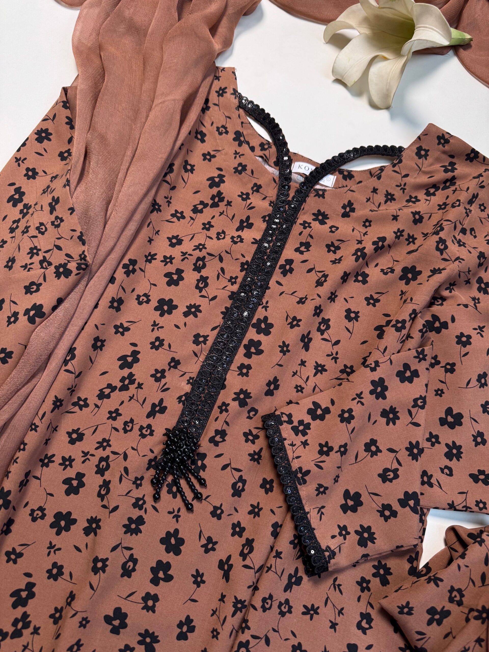 Brown Blossom - Image 3